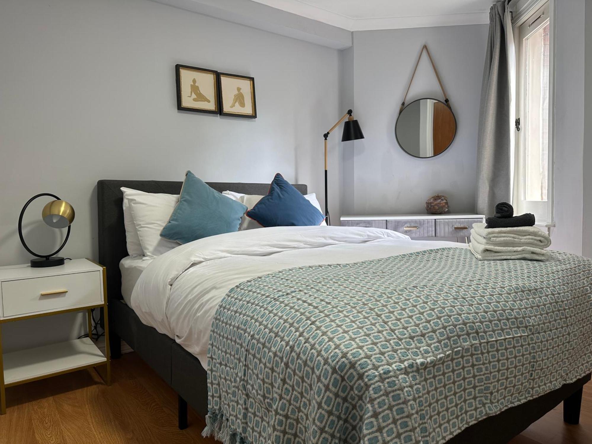 Private Main Door Lovely 2 Bedroom Apartment EDI Exterior photo